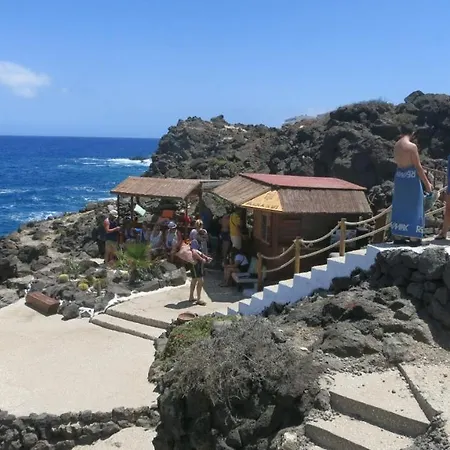 With Large Relax Terrace And Equipment Appartement *