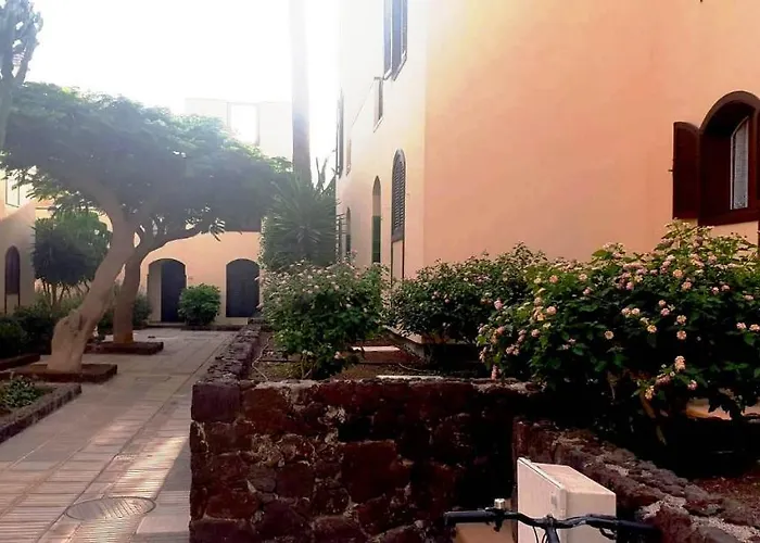 Daire With Large Relax Terrace And Equipment *