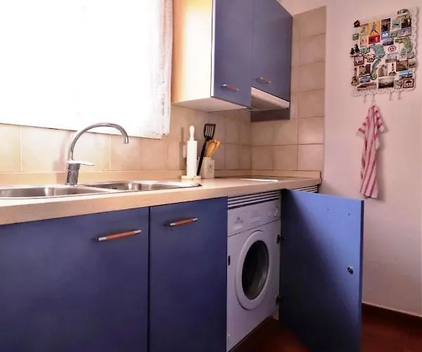 With Large Relax Terrace And Equipment Apartman *